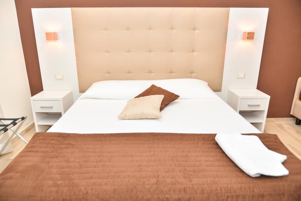 Your Rhome Rome Room photo
