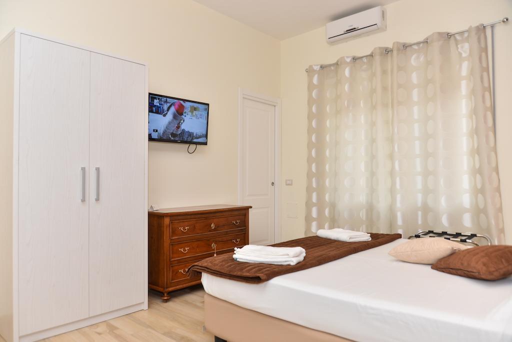 Your Rhome Rome Room photo